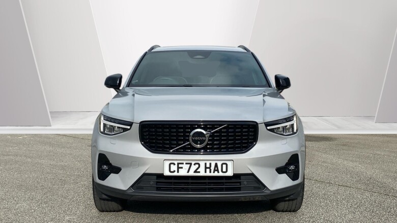 Volvo XC40 2.0 B4P Ultimate Dark 5dr Auto Petrol Estate